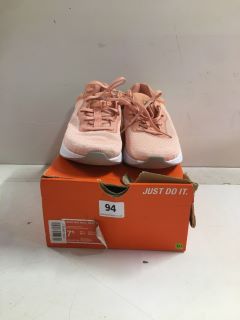 PAIR OF NIKE WOMENS REACT MILER 3 TRAINERS - SIZE UK 5