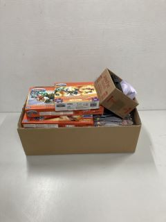 BOX ASSORTED ITEMS INC JIGSAW PUZZLES