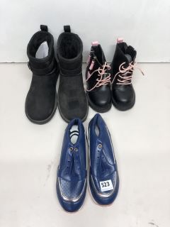 DESIGNER ANKLE BOOTS SIZE 6 (TWO RIGHT FEET)