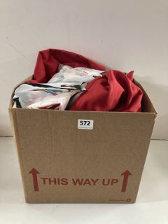 BOX OF ASSORTED ENS AND WOMEN'S CLOTHING