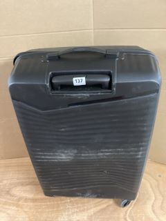 AMERICAN TOURISTER SUITCASE