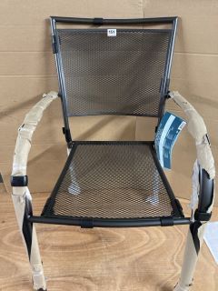 STACKING BIRISTO CHAIR