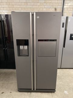 SAMSUNG FREESTANDING AMERICAN STYLE FRIDGE FREEZER MODEL: RSH1FBMH - RRP Â£899