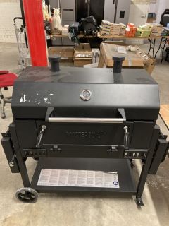 MASTERBUILT 36-INCH CHARCOAL GRILL