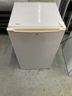 ESSENTIALS UNDERCOUNTER FREEZER MODEL: CUF50W12