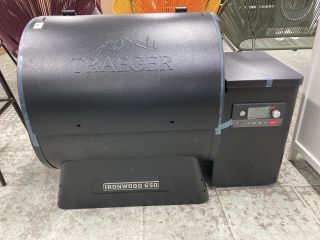 TRAEGER IRONWOOD 650 BBQ