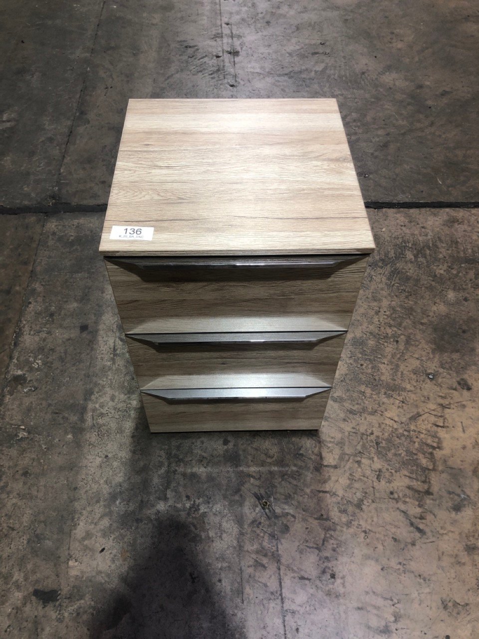 ALDONO DELUXE 6D17 3 DRAWER BEDSIDE TABLE W40 X D42 X H61CM RRP £299