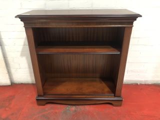 MAHOGANY BOOKCASE, W91 X D35 X H91CM