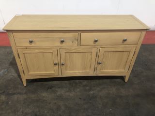 JEVINGTON 3 DOOR 2 DRAWER SIDEBOARD EV11, H- 79CM W- 140CM D- 42CM, RRP £1,283.00