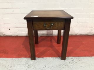 VARNISHED DARK WOOD SMALL LAMP TABLE WITH DRAW, W39 X D39 X H46CM