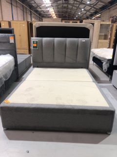 KING SIZE DIVAN SET IN GREY FABRIC W/ FLOOR STANDING HEADBOARD, H- 116CM (WITH HEADBOARD) W- 150CM D- 200CM