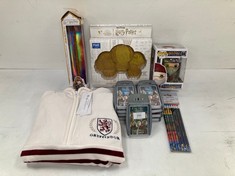 14 X HARRY POTTER ITEMS INCLUDING SWEATSHIRT SIZE XL - LOCATION 35A.