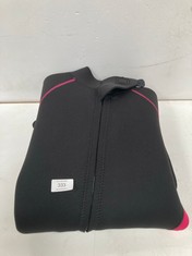 TRESPASS WETSUIT BLACK AND PINK SIZE M - LOCATION 4B.