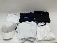 6 X TOMMY HILFIGER CLOTHING ITEMS VARIOUS STYLES AND SIZES INCLUDING SHORTS SIZE 32W - LOCATION 50C.