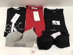 5 X CALVIN KLEIN GARMENTS VARIOUS MODELS AND SIZES INCLUDING WOMEN'S BRAS - LOCATION 34C.