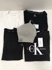 5 X CALVIN KLEIN GARMENTS VARIOUS MODELS AND SIZES INCLUDING BRA SIZE L - LOCATION 34C.