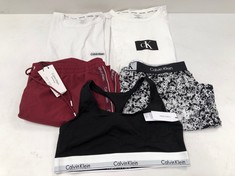 5 X CALVIN KLEIN CLOTHING VARIOUS MODELS AND SIZES INCLUDING SWIMMING COSTUME SIZE L - LOCATION 34C.