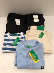 5 X GARMENTS VARIOUS BRANDS AND SIZES INCLUDING UNEVEN T-SHIRT SIZE M - LOCATION 26C.