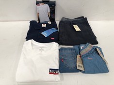 6 X LEVIS GARMENTS VARIOUS MODELS AND SIZES INCLUDING GIRL'S CLOTHING - LOCATION 18C.