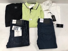 5 X JACK JONES CLOTHING ITEMS INCLUDING SLIM FIT SHIRT SIZE M WHITE - LOCATION 3C.