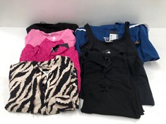 7 X DRESSES OF DIFFERENT BRANDS AND SIZES INCLUDING TRENDYOL DRESS SIZE 34 BLACK - LOCATION 15C.