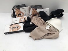 VARIETY OF UNDERWEAR OF DIFFERENT BRANDS AND SIZES INCLUDING TRIUMPH WHITE COLOUR SIZE 90C - LOCATION 23C.