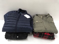 4 X ITEMS OF CLOTHING INCLUDING SPRINGFIELD JACKET SIZE M NAVY BLUE - LOCATION 43C.