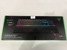 RAZER ORNATA V3 - LOW PROFILE GAMING KEYBOARD (HYBRID MEMBRANE WICK SWITCH, UV COATED KEYS, SOFT TOUCH MAGNETIC WRIST REST, RGB CHROMA) ES DESIGN, BLACK.