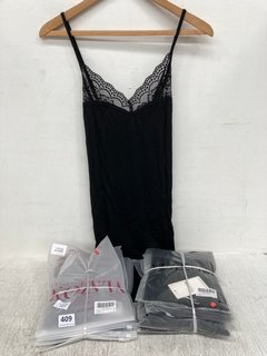 QTY OF VLAZOM LADIES SLINKY STRAPPY NIGHTDRESSES IN BLACK : SIZE L: LOCATION - A7