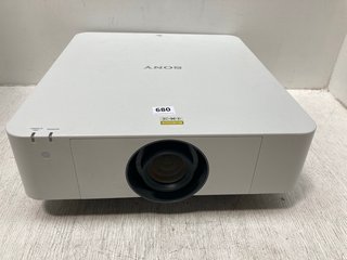 SONY VPL-FHZ60 DATA PROJECTOR(NO CABLES INCLUDED) - RRP £2,844: LOCATION - B5