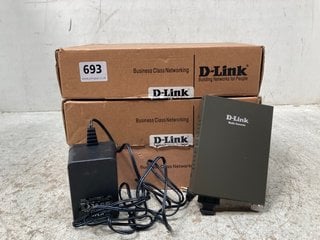 3 X D-LINK MEDIA CONVERTERS - MODEL DMC-300SC: LOCATION - B6