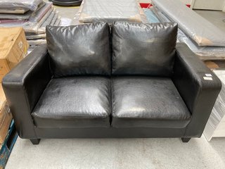 BLACK LEATHER 2 SEATER SOFA: LOCATION - A2