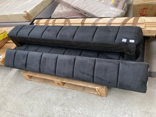 BLACK 3 SEATER SOFA BED: LOCATION - A5