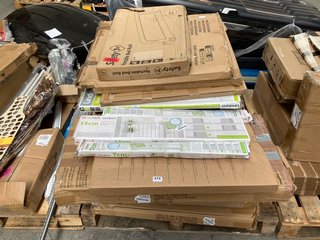 PALLET OF ASSORTED BABY SAFETY GATES AND BED RAILS TO INCLUDE LINDAM SURE SHUT AXIS NO DRILL PRESSURE FIT SAFETY GATE: LOCATION - A6 (KERBSIDE PALLET DELIVERY)