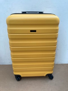 JOHN LEWIS AND PARTNERS MEDIUM HARDCASE SUITCASE IN MUSTARD YELLOW: LOCATION - AR2