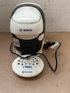 BOSCH TASSIMO COFFEE POD MACHINE: LOCATION - AR7