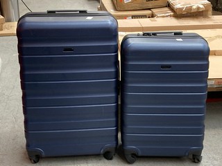 2 X JOHN LEWIS AND PARTNERS HARDCASE SUITCASES IN DARK BLUE: LOCATION - AR11