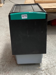 CARRON PHOENIX LINEA 130 UNDER COUNTER PULL OUT KITCHEN WASTE BIN 30L: LOCATION - AR11