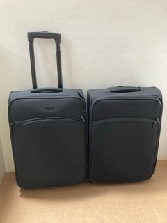 2 X JOHN LEWIS AND PARTNERS SMALL SUITCASES IN BLACK: LOCATION - AR12