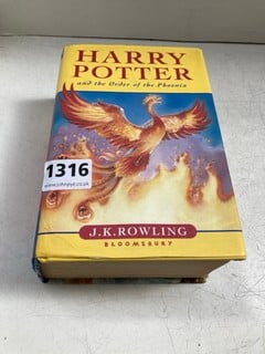 J.K. ROWLING FIRST EDITION HARDBACK BOOK WITH DUST WRAPPER, "HARRY POTTER AND THE ORDER OF THE PHOENIX": LOCATION - AR17