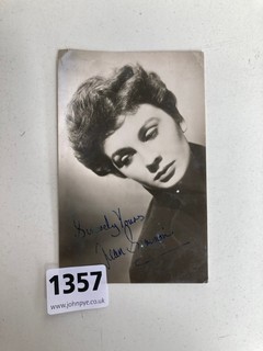 A SIGNED PHOTO OF JEAN SIMMONS: LOCATION - AR17