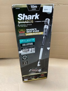 SHARK STRATOS DUO CLEAN CORDLESS VACUUM CLEANER: LOCATION - D 13