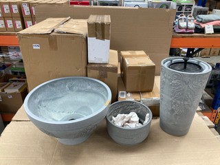 QTY OF HOUSEHOLD ITEMS TO INCLUDE CERAMIC PLANTERS IN GREY IN SMALL AND LARGE SIZE: LOCATION - D 9