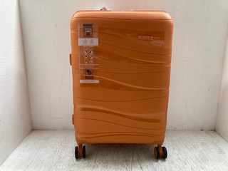 KONO 24" SUITCASE IN ORANGE: LOCATION - A5