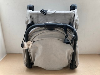 CHICCO GOODY PLUS COMPACT STROLLER IN GREY: LOCATION - A5