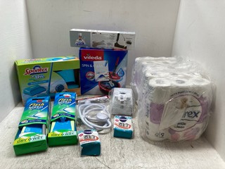 QTY OF ASSORTED CLEANING ITEMS TO INCLUDE VILEDA SPIN N CLEAN MOP: LOCATION - A8