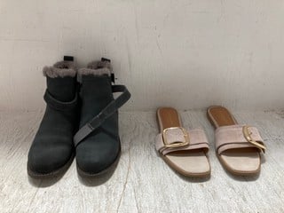 RUTH LANGSFORD LEATHER BUCKLE SLIDE SANDAL IN TAUPE SIZE UK 7 TO INCLUDE EMU AUSTRALIA EXPLORER LOXTON WATERPROOF BOOT IN DARK GREY SIZE UK 5: LOCATION - A13