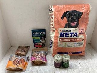 QTY OF ASSORTED PET FOOD AND TREATS TO INCLUDE PURINA BETA 14KG SALMON DOG FOOD - BBE: 12.2025: LOCATION - A14