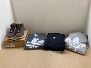 QTY OF ASSORTED CLOTHING TO INCLUDE ADIDAS LOGO HOODIE IN GREY SIZE 4XL: LOCATION - A15