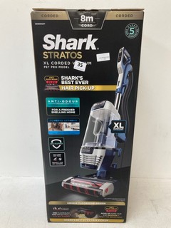 SHARK STRATOS XL CORDED VACUUM CLEANER PET PRO MODEL - RRP: £ 299.99: LOCATION - FRONT BOOTH